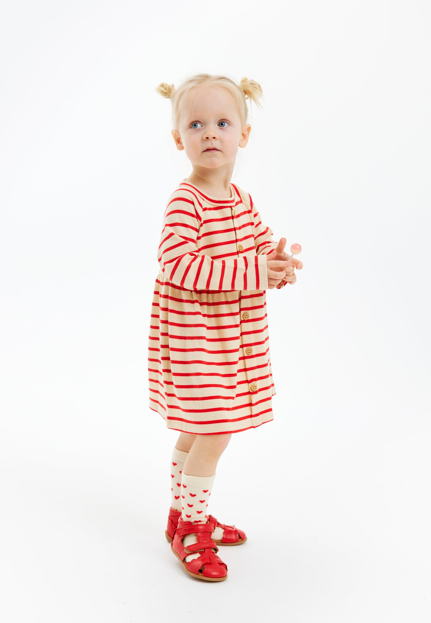 Lässiges gestreiftes Kleid