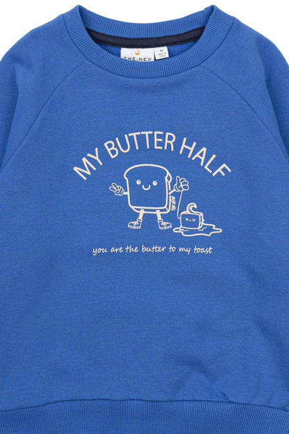 strahlend blaues Sweatshirt
